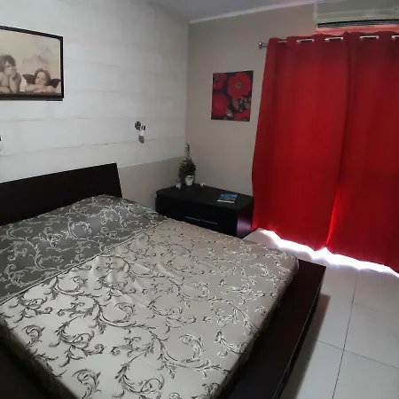 'young'seven Saint Julian's