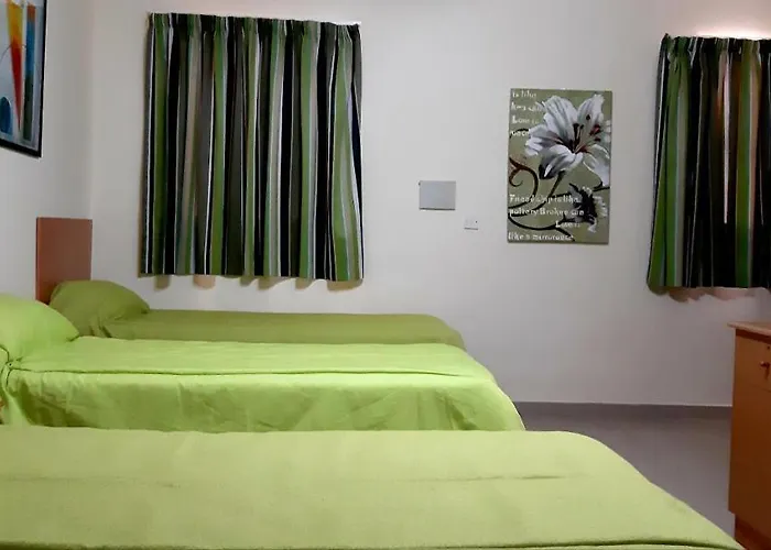 'young'seven 2* St. Julian's