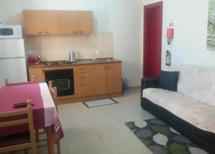 'young'seven 2* St. Julian's