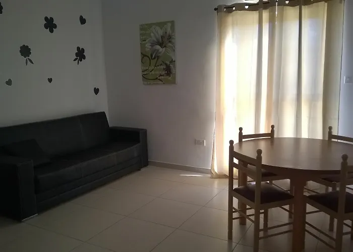 'young'seven 2* St. Julian's