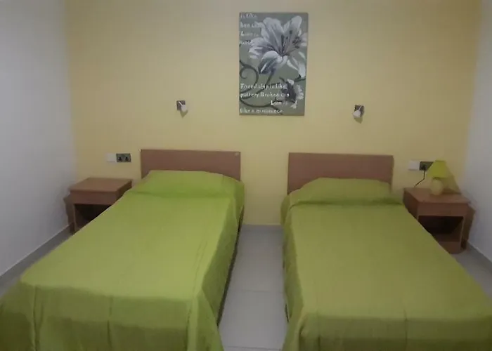 'young'seven 2* St. Julian's