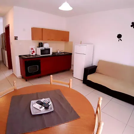 'young'seven 2* San Ġiljan