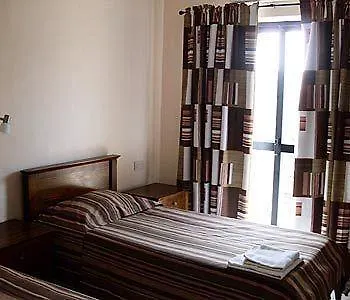 'young'seven 2* Saint Julian's