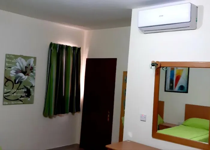 Aparthotel 'young'seven San Ġiljan