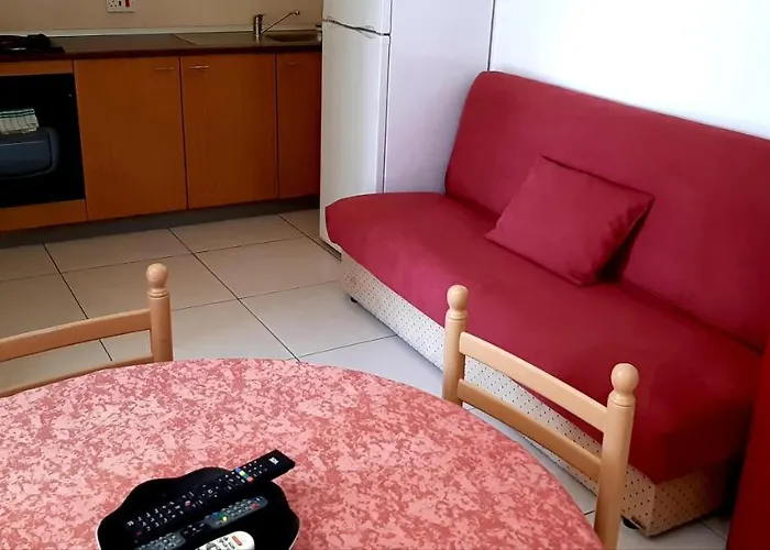 Ξενοδοχείο με διαμερίσματα 'young'seven