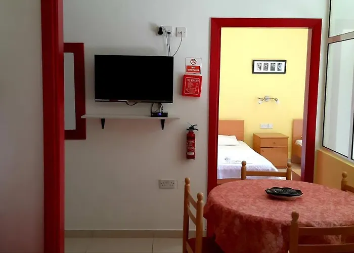 'young'seven 2* Saint Julian's