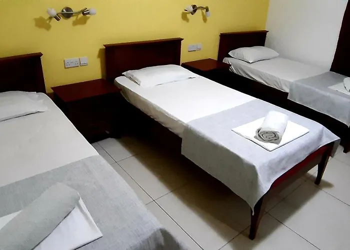 'young'seven Saint Julian's