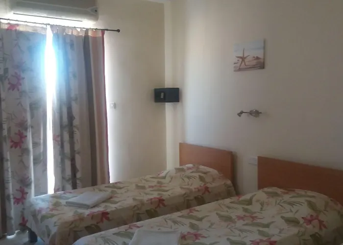 'young'seven Saint Julian's